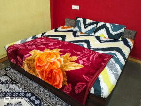 Shree Giriraj Home Stay